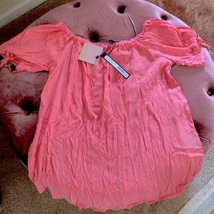 Harve Benard Size Medium Top!